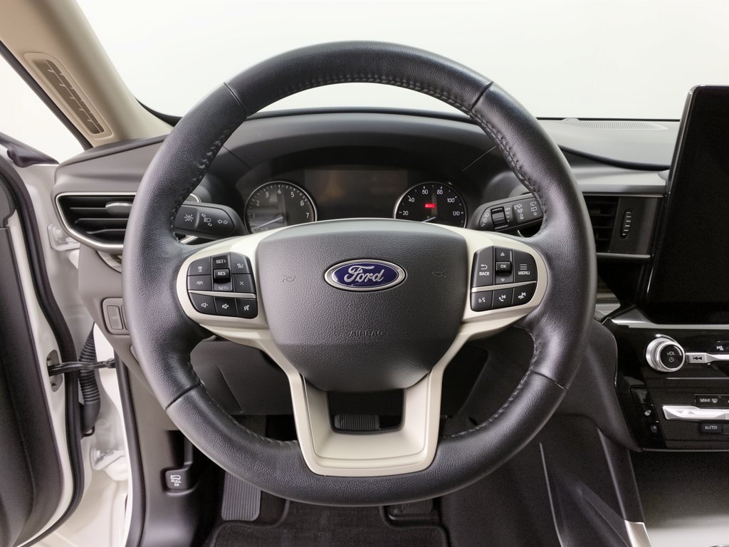 Certified 2023 Ford Explorer Limited w/ Limited Technology Package RWD image 10