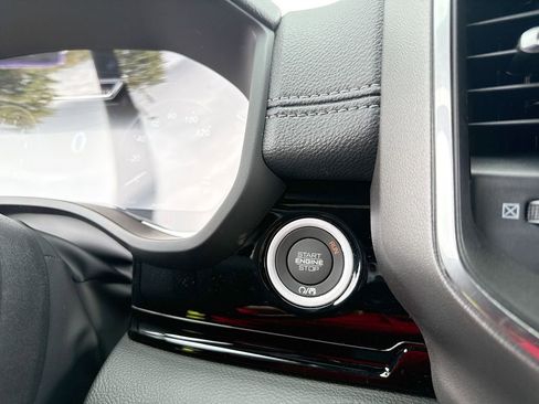 New 2026 RAM 1500 Laramie AWD/4WD image 18