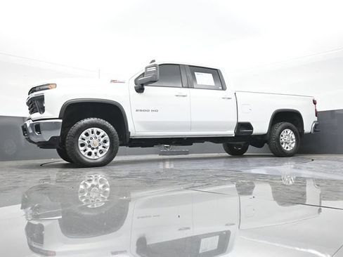 Used 2024 Chevrolet Silverado 2500 LT AWD/4WD image 55