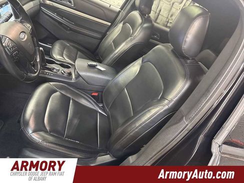 Used 2019 Ford Explorer XLT w/ Equipment Group 202A image 6