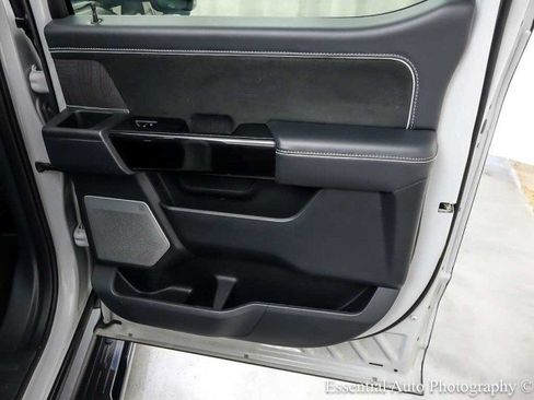 Used 2023 Ford F150 Lightning Platinum AWD/4WD image 30