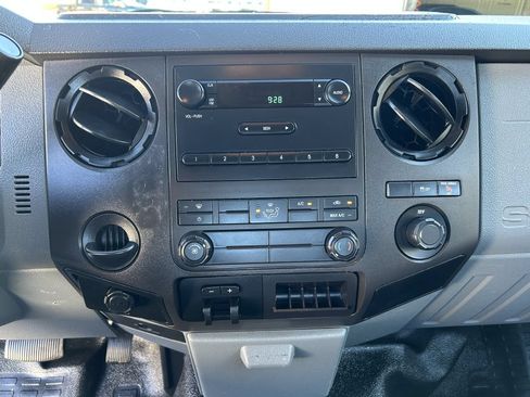 Used 2013 Ford F250 XL RWD image 5
