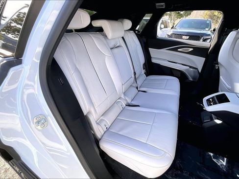 New 2026 Cadillac Lyriq Premium Luxury w/ LPO, Floor Liner Package AWD/4WD image 29