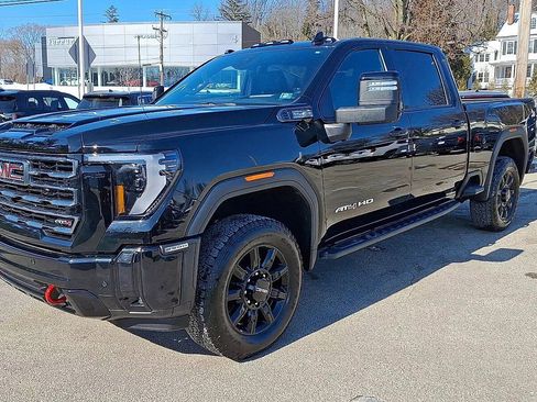 Certified 2025 GMC Sierra 2500 AT4 w/ AT4 Premium Plus Package image 4