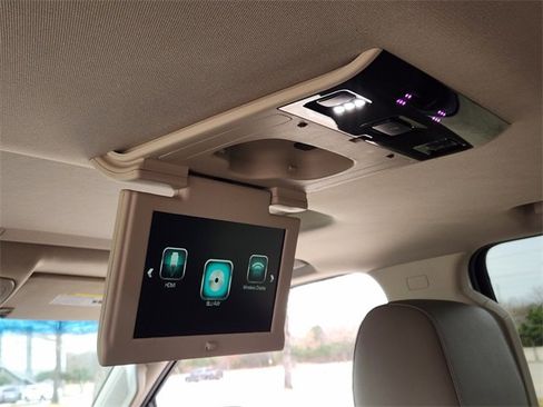 Used 2018 GMC Yukon SLT w/ Premium Edition image 31