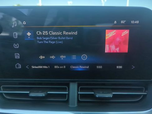 Certified 2024 Chevrolet Trax LT w/ LT Convenience Package FWD image 23