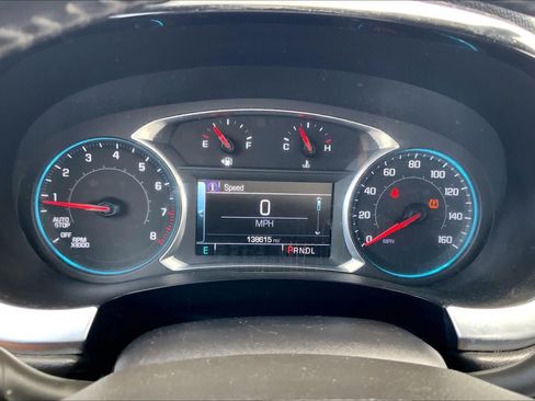 Used 2019 Chevrolet Traverse LT FWD image 26