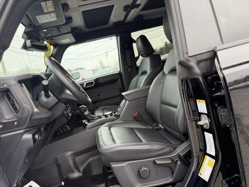 Used 2025 Ford Bronco Badlands w/ Sasquatch Package image 12