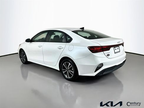 Certified 2023 Kia Forte LXS image 7