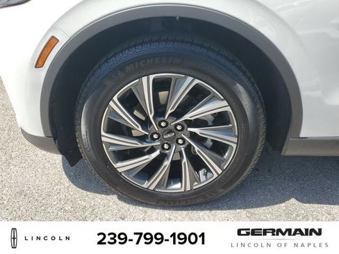 New 2026 Lincoln Aviator 2WD image 12