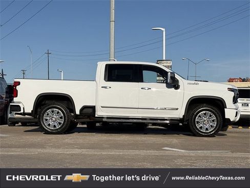 Certified 2025 Chevrolet Silverado 2500 High Country w/ Technology Package image 5
