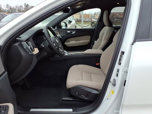 Certified 2026 Volvo XC60 B5 Plus w/ Climate Package AWD/4WD image 10