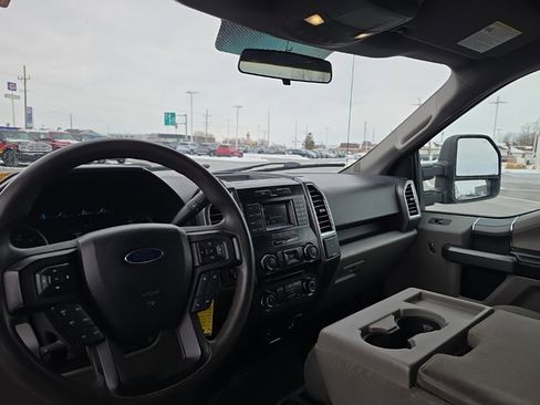 Used 2016 Ford F150 XLT w/ XTR Package image 11