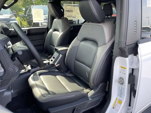 New 2026 Ford Bronco Outer Banks w/ Sasquatch Package AWD/4WD image 15