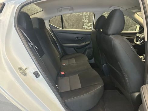 Used 2024 Nissan Sentra SV FWD image 17
