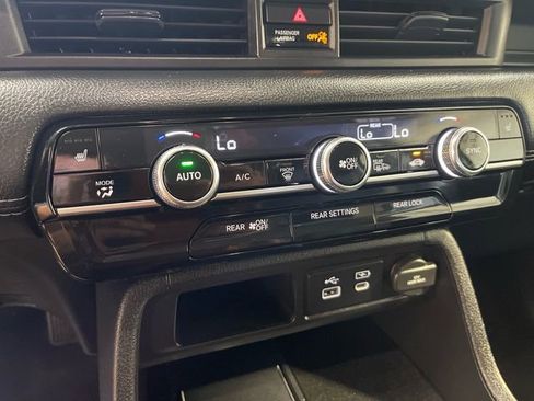 Certified 2024 Honda Pilot EX-L image 13