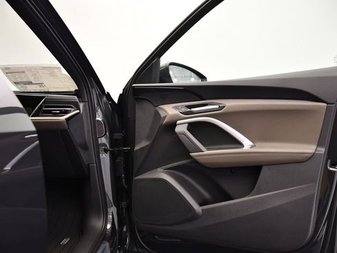 Certified 2025 Audi Q5 Premium w/ Convenience Package image 43