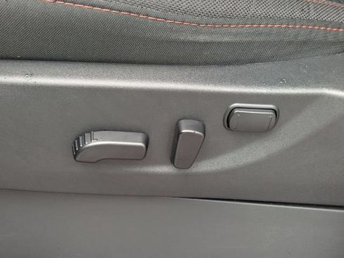 Used 2025 Nissan Frontier PRO-4X AWD/4WD image 16
