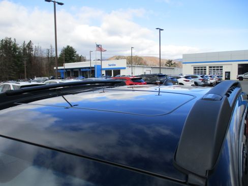 Used 2020 Toyota Tacoma Limited image 11