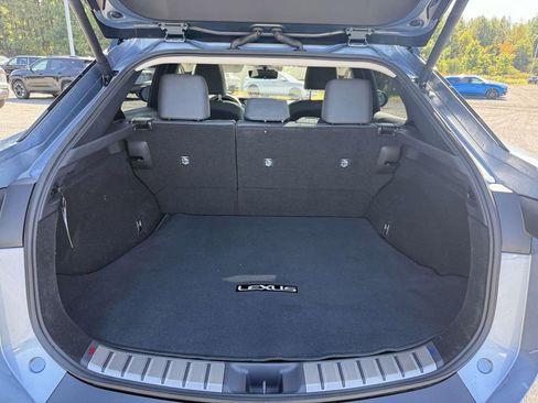 Used 2025 Lexus RZ 450e image 18