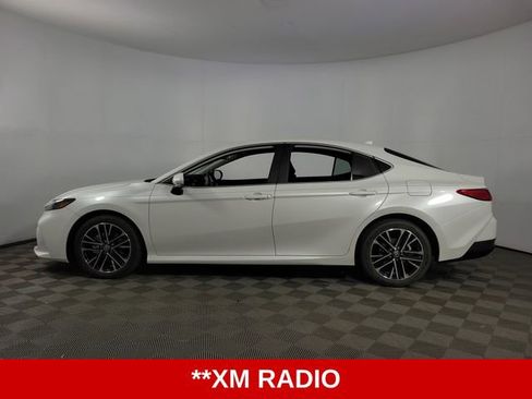 Used 2025 Toyota Camry XLE FWD image 6