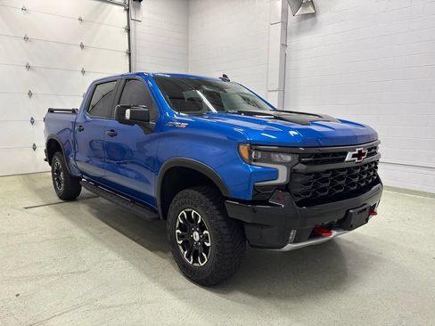 Used 2022 Chevrolet Silverado 1500 ZR2 w/ Technology Package AWD/4WD image 2