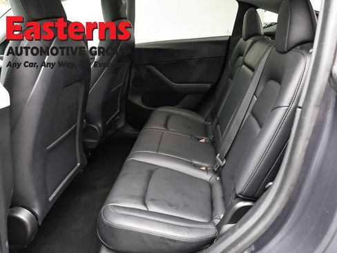 Used 2021 Tesla Model Y Long Range AWD/4WD image 16