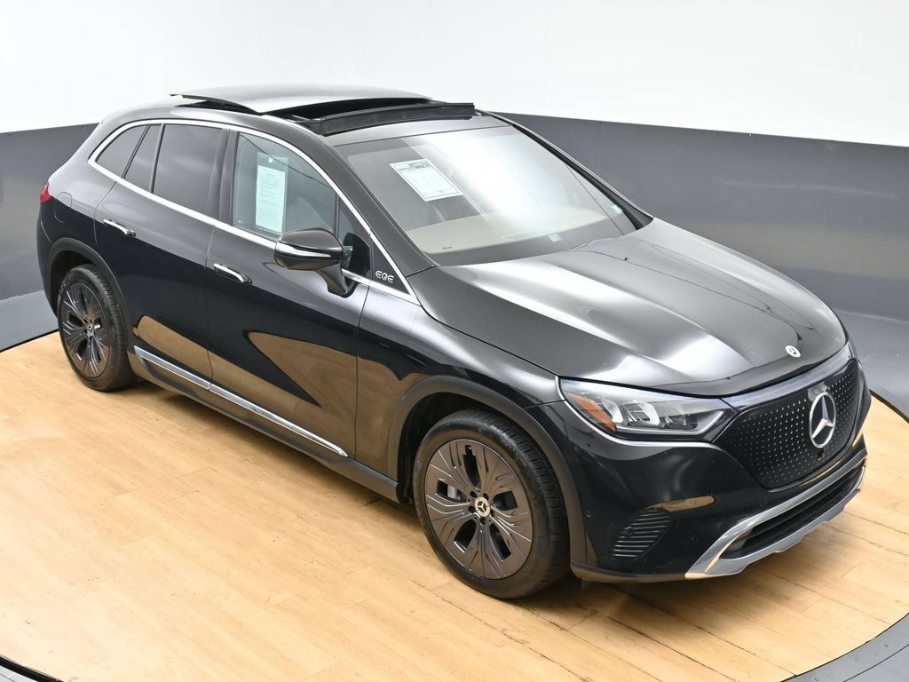 Used 2023 Mercedes-Benz EQE 350+ SUV image 3