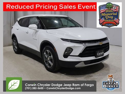 Used 2025 Chevrolet Blazer LT AWD/4WD image 1