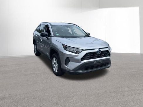 Used 2021 Toyota RAV4 LE AWD/4WD image 1