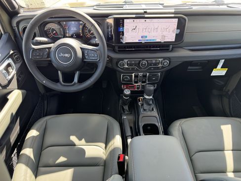 New 2026 Jeep Gladiator Mojave AWD/4WD image 13