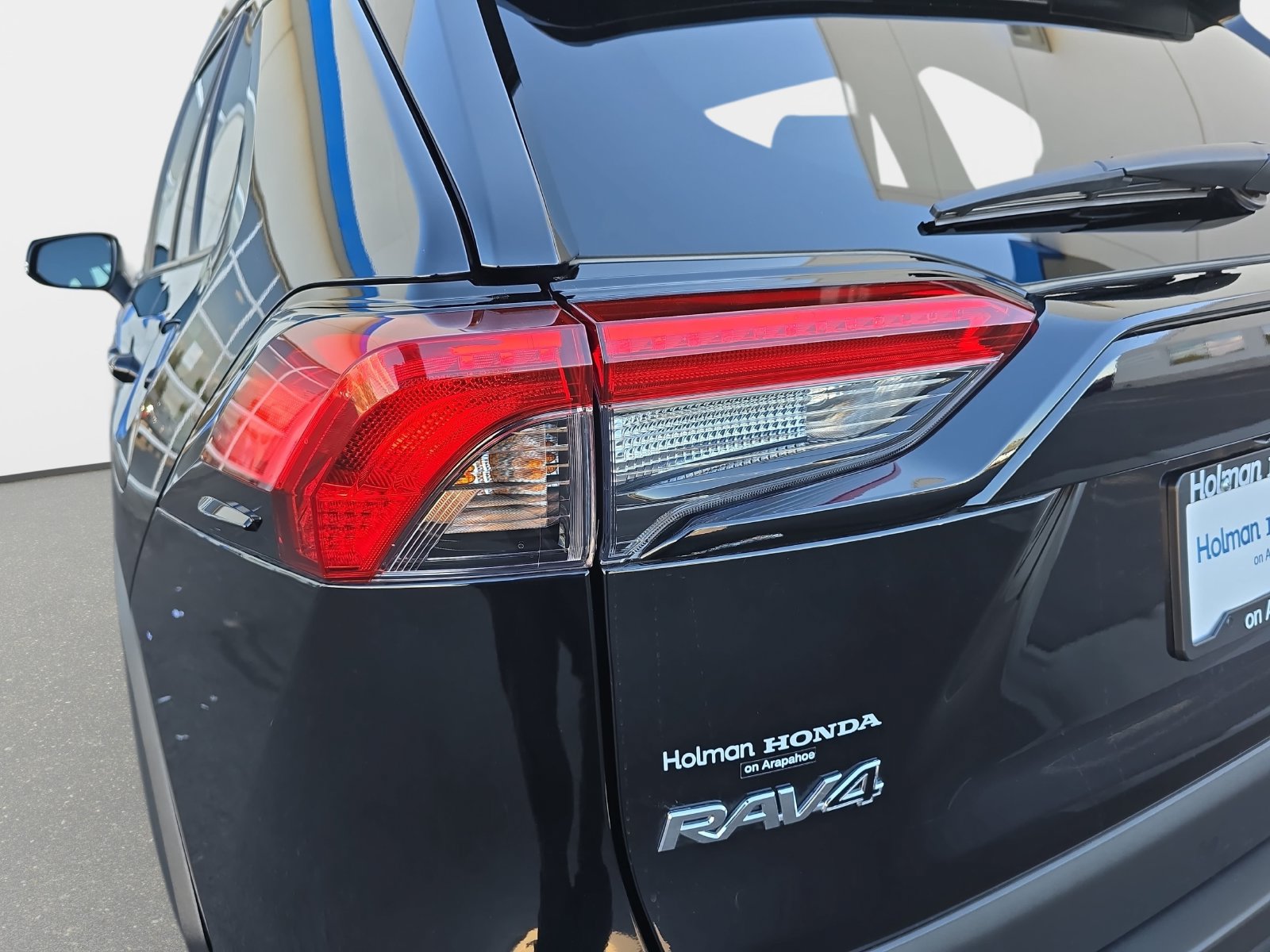 Used 2025 Toyota RAV4 XLE AWD/4WD image 35