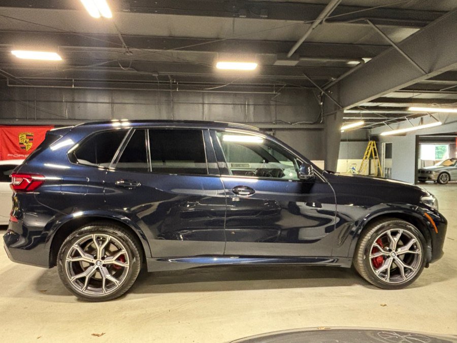 Used 2021 BMW X5 xDrive40i w/ M Sport Package AWD/4WD image 3