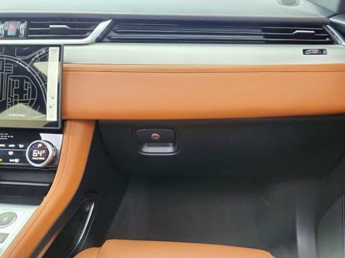 Used 2025 Jaguar F-PACE R-Dynamic S image 36