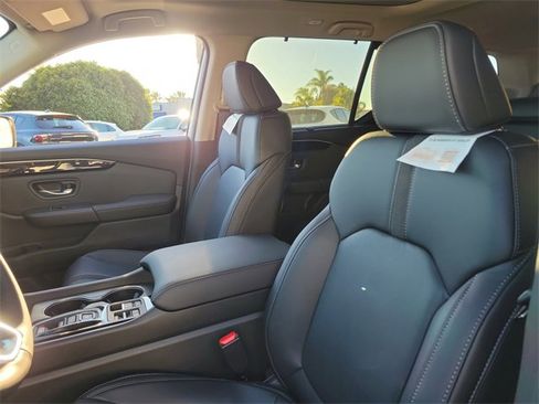 New 2025 Honda Pilot Touring image 17