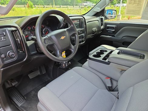 Used 2018 Chevrolet Silverado 2500 W/T w/ WT Convenience Package AWD/4WD image 15