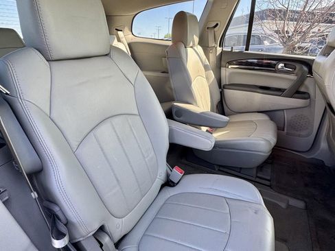 Used 2017 Buick Enclave Leather FWD image 14