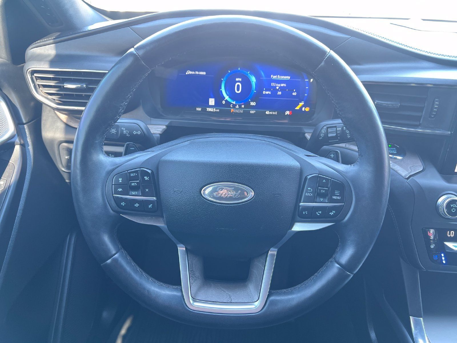 Used 2020 Ford Explorer Platinum w/ Premium Technology Package AWD/4WD image 12
