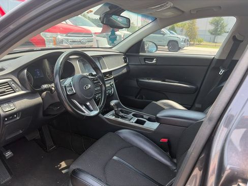 Used 2019 Kia Optima S FWD image 6