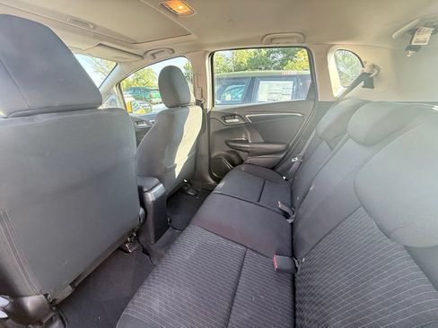 Used 2018 Honda Fit EX image 31