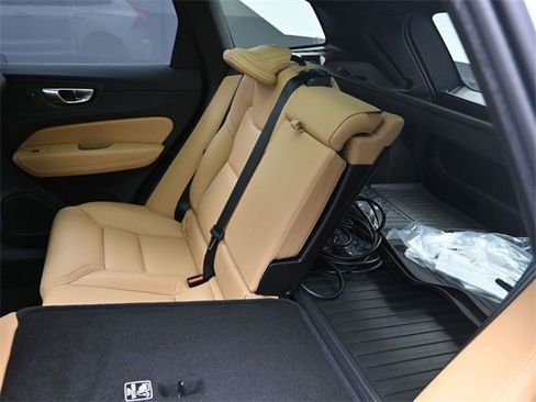 Used 2025 Volvo XC60 T8 Ultra w/ Protection Package Premier image 22