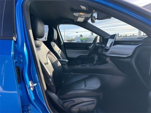 Used 2024 Jeep Compass Limited image 19