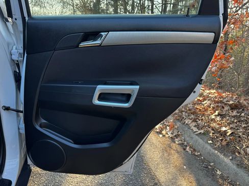 Used 2012 Chevrolet Captiva Sport LS image 13