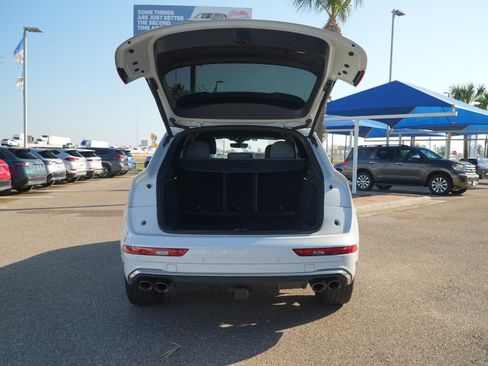 Used 2022 Audi SQ5 Premium w/ Convenience Package image 7