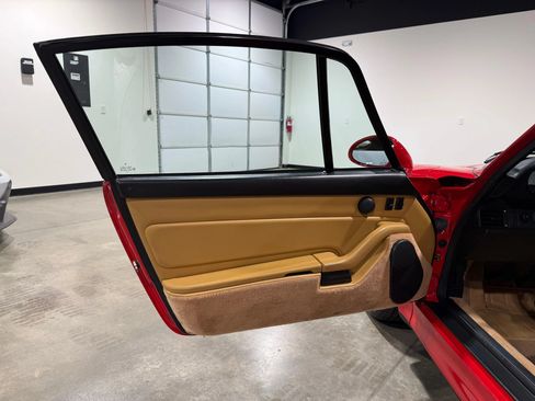 Used 1996 Porsche 911 Turbo RWD image 60