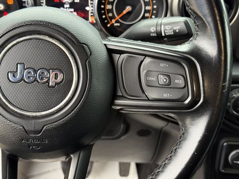 Used 2021 Jeep Wrangler Unlimited Sport image 15