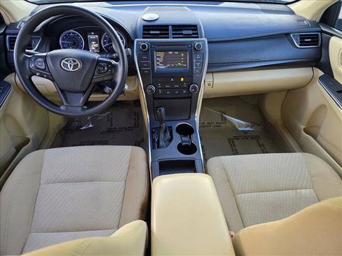 Used 2017 Toyota Camry LE FWD image 16