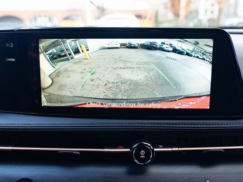 Used 2024 Nissan Ariya AWD image 15