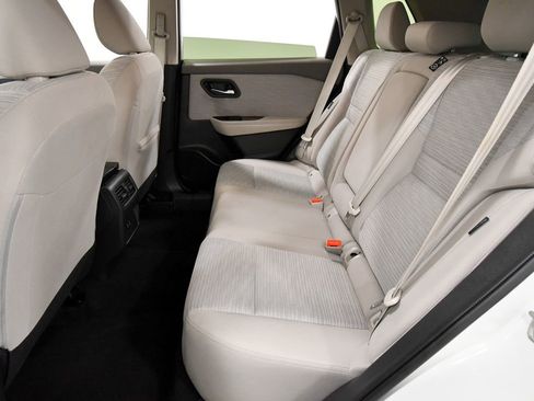 Used 2023 Nissan Rogue SV AWD/4WD image 15