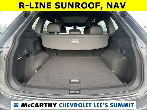 Used 2024 Volkswagen Tiguan SEL R-Line image 40